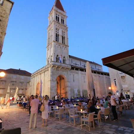 Town House In The Centre Of Historic Trogir Vila Exterior foto