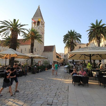 Town House In The Centre Of Historic Trogir Vila Exterior foto
