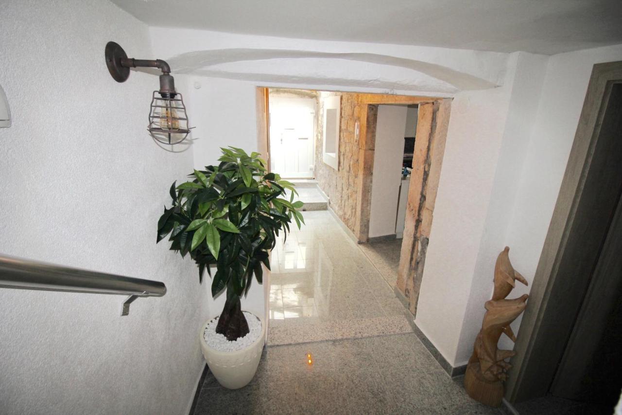 Town House In The Centre Of Historic Trogir Vila Exterior foto