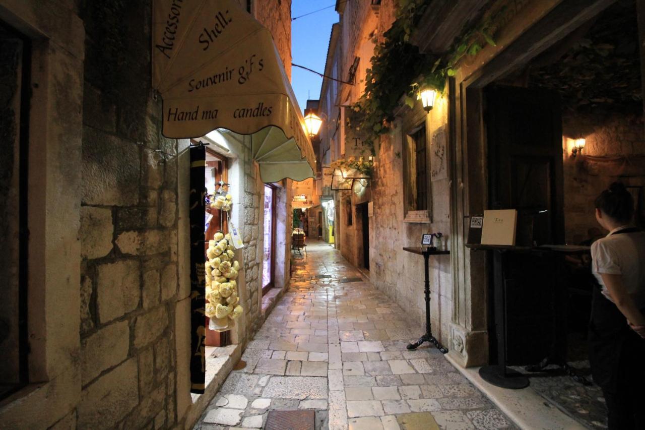 Town House In The Centre Of Historic Trogir Vila Exterior foto