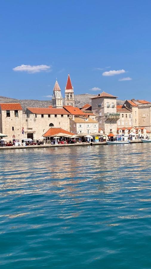 Town House In The Centre Of Historic Trogir Vila Exterior foto